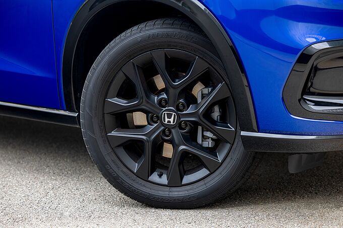 Sicherheit und Stil, das ganze Jahr über: Honda Winterkompletträder, perfekte Performance für jede Jahreszeit 2023 Honda ZR-V e:HEV Sport