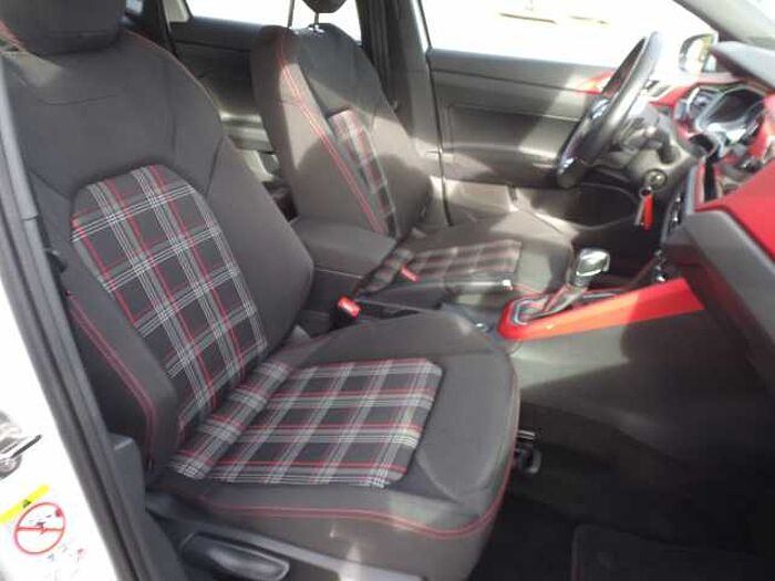Volkswagen Polo VI 2.0 TSI OPF DSG GTI