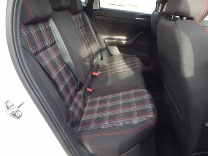 Volkswagen Polo VI 2.0 TSI OPF DSG GTI