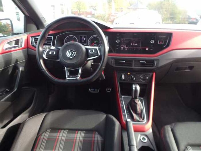 Volkswagen Polo VI 2.0 TSI OPF DSG GTI