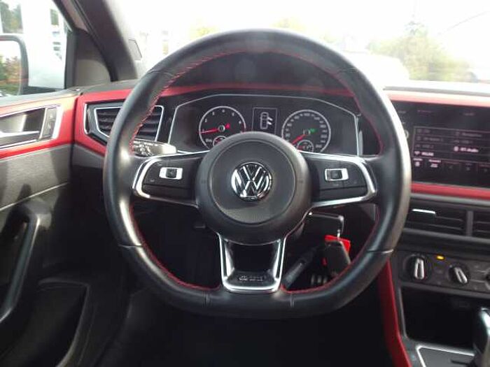 Volkswagen Polo VI 2.0 TSI OPF DSG GTI